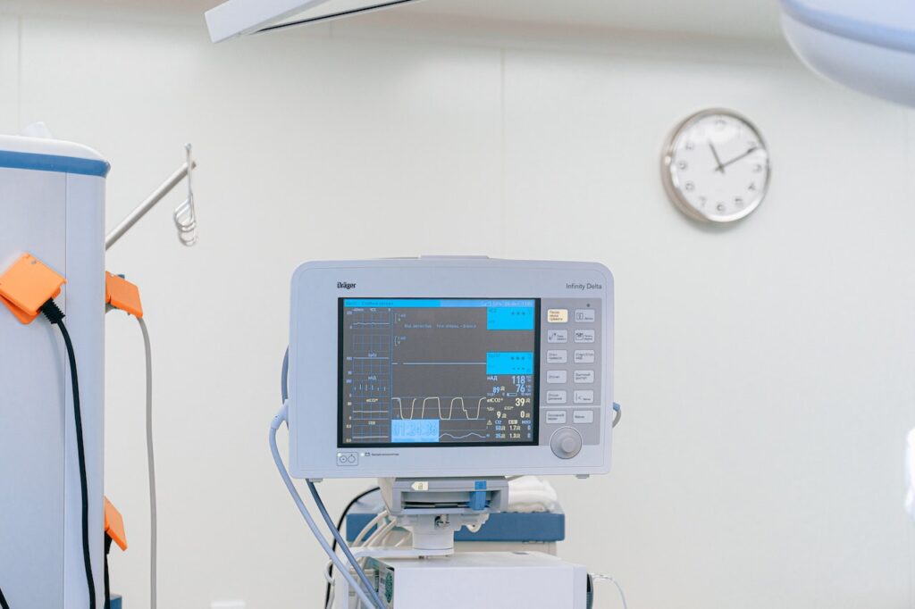 Machine monitoring the patient's condition